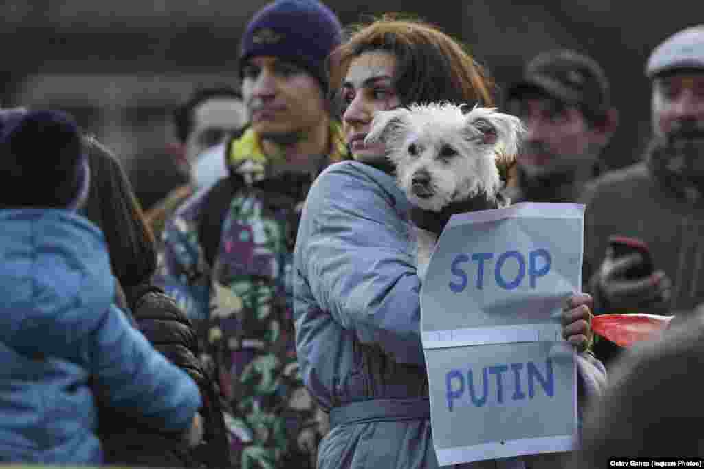 Protesters at a pro-Ukraine rally in Bucharest on February 26.