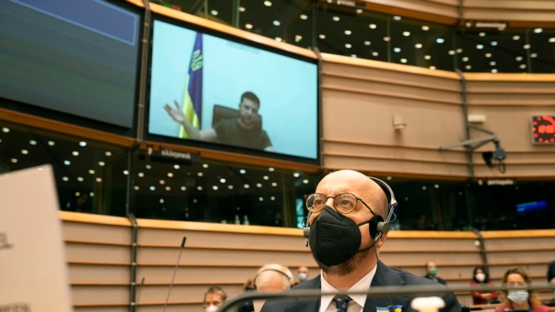 Зеленский в Европарламенте призвал поддержать вступление Украины в ЕС
