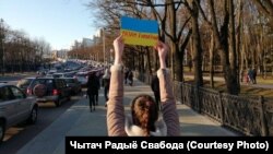 Protest la Minsk față de agresiunea rusească în Ucraina, în ziua referendumului în care s-a decis ca Belarus să renunțe la statutul de țară fără arme nucleare, 27 februarie 2022.