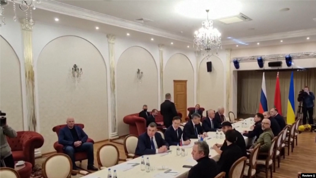 Прва рунда преговори меѓу претставниците на Украина и Русија