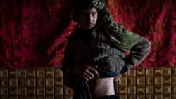 Noorudin, an Afghan man, sold his kidney on the black market to feed his family in 2022. 