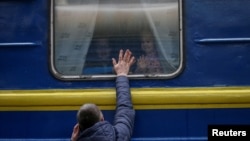 108 тисяч людей скористалися послугами залізниці, щоб із заходу України потрапити за кордон