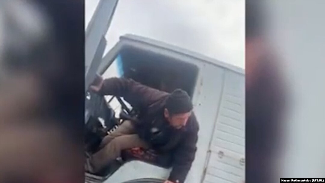 Скриншот видео, распространившегося в соцсетях.