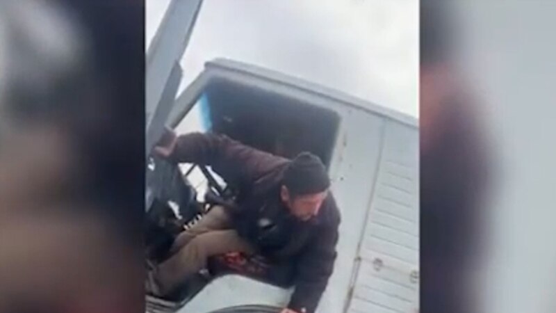 «Стреляли по КамАЗу, водитель ранен». Очередной инцидент на границе Кыргызстана и Таджикистана