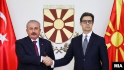 претседателот на Големото национално собрание на Турција, Мустафа Шентоп и претседателот Стево Пендаровски