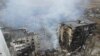 Clădire de locuit distrusă de bombardamente în localitatea Borodianka din regiunea Kiev, Ucraina, 3 martie 2022. Poză făcută cu drona. 