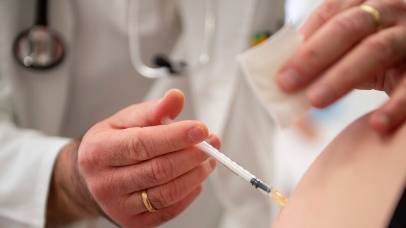 Në SHBA autorizohet dhënia e dozës së katërt të vaksinës 