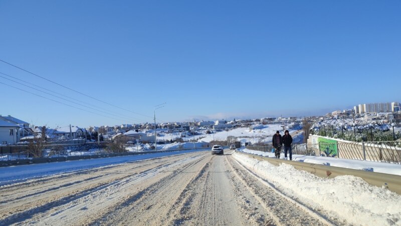 В Крыму ограничили движение на автодороге Черноморское-Громово-Знаменка из-за непогоды 