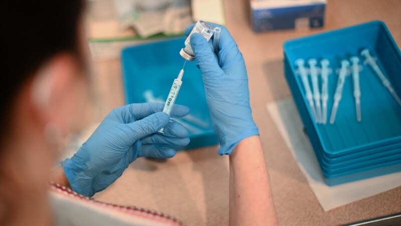 Японскія навукоўцы працуюць над вакцынай, якая дасьць пажыцьцёвы імунітэт ад COVID-19