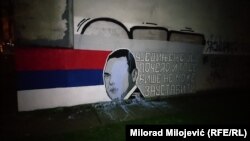 U poslijepodnevnim satima je na mural nepoznata osoba bacila farbu (24. decembar 2021)