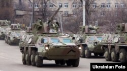 Друга партія з 62 БТР-4 для Іраку на території Харківського конструкторського бюро машинобудування, фото 4 квітня 2012 року