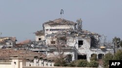 Ирактын Күрдистанындагы Эрбил шаарына жакын жайгашкан айыл, ирандык аскерлердин аткылоосуна кабылган. 2022-жыл, 13-март.