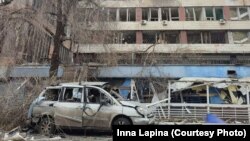 Ucraina - imagini după atacul Rusiei dintr-o zonă rezidențială din Mariupol