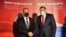 Milorad Dodik, član Predsjedništva BiH i lider vodeće stranke u RS, tvrdi da taj entitet nije spreman da sprovede sankcije Rusiji uvedene nakon invaziju na susednu Ukrajinu. Na fotografiji Dodik sa ševom ruske diplomatije Sergejom Lavrovim u Istočnom Sarajevu, 14. decembra 2020.