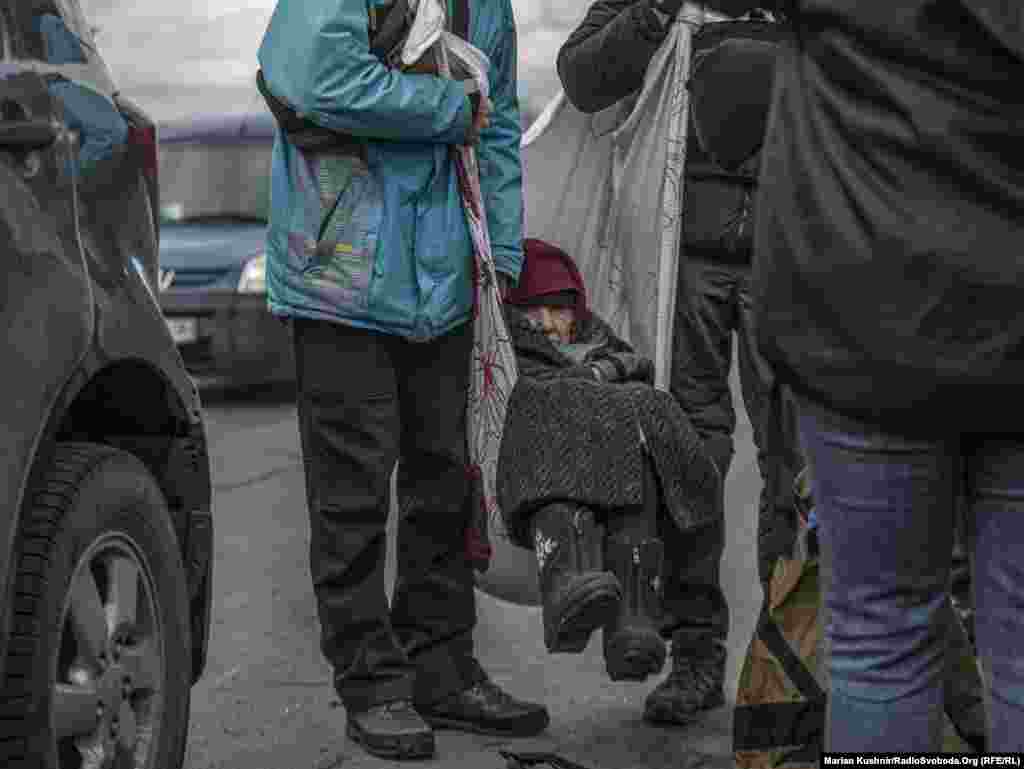 Эвакуацыя людзей з Ірпяня і Бучы пад Кіевам. 9 сакавіка 2022 году