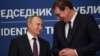 Serbian President Aleksandar Vucic (right) and Russia's Vladimir Putin in Belgrade in January 2019