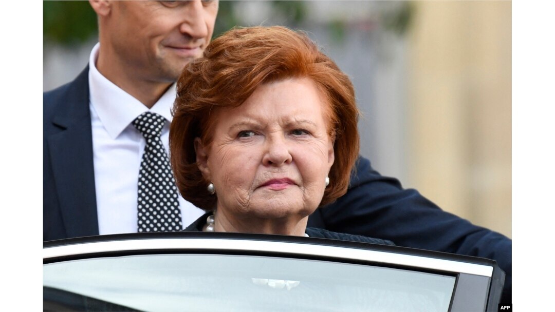 Former Latvian President Vaira Vike-Freiberga leaves the Elysee Presidential Palace in Paris on September 30, 2019, following a luncheon after a church service for former French President Jacques Chirac.