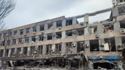 Naselja u razorenom Mariupolju danima su bez struje, vode i potrebnih zaliha vode i hrane.