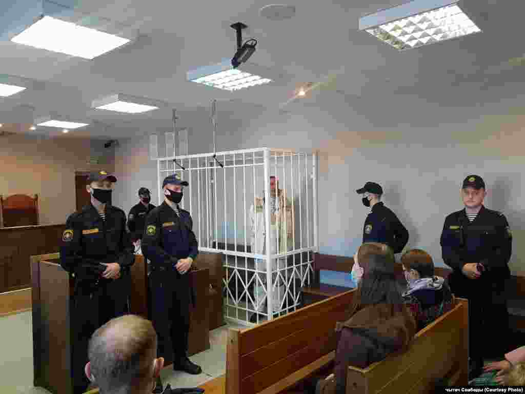 Алесь Пушкін у залі суду Цэнтральнага раёну Менску, 11 сакавіка 2022 году