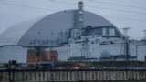 Украинадагы орусиялык күтөр ээлеп турган Чернобыл АЭСи. 
