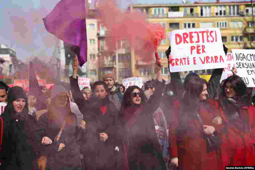 Protesta kundër vrasjes së grave në sheshin Zahir Pajaziti më 8 mars 2022.