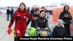 Voluntarii Crucii Roșii acordă asistență la toate punctele de intrare în țară dinspre Ucraina