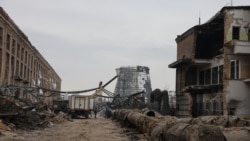 კიევის დარნიცის თბოელექტროსადგურის ნანგრევები, რომლებიც 4 თებერვალს უცხოელი დიპლომატებისთვის ობიექტზე მოწყობილი ტურის დროს დააფიქსირეს.