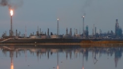 Нефтеперерабатывающий завод в Венесуэле