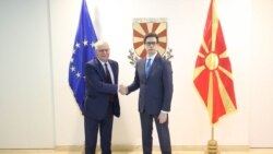 Shefi i politikës së jashtme të Bashkimit Evropian, Josep Borrell, gjatë takimit me presidentin e Maqedonisë së Veriut, Stevo Pendarovski. Shkup, 14 mars, 2022.