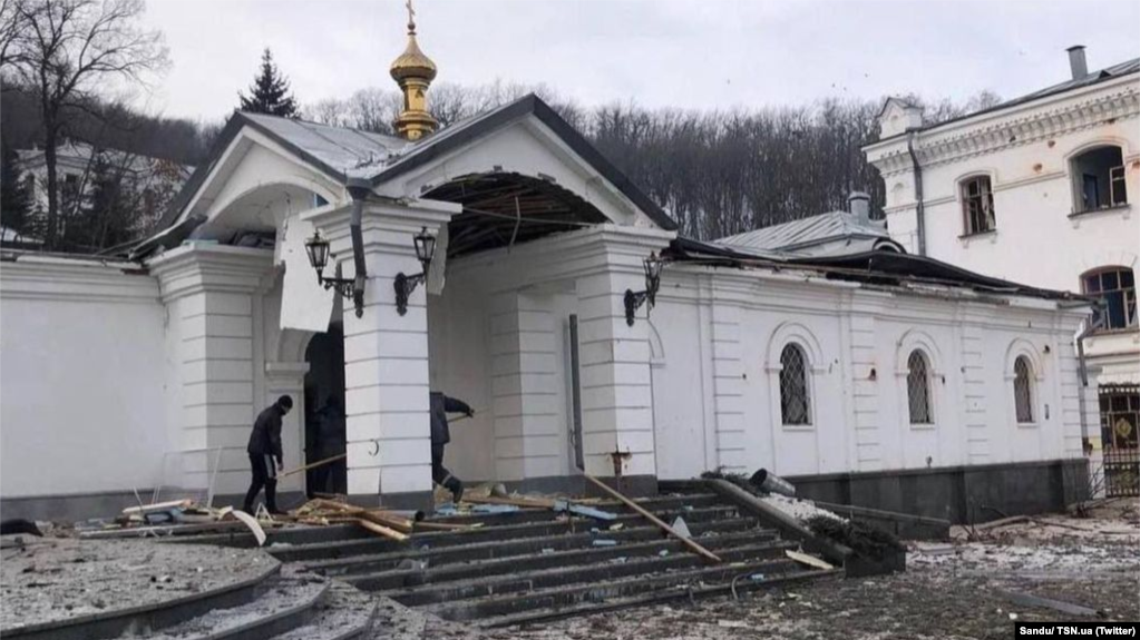 Обстріл російськими військами Святогірської лаври, Донецька область, Україна, 13 травня 2022 року