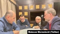 Janez Janša, Mateus Moravijecki, Jaroslav Kačinjski i Petr Fijala u Kijevu. 