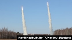 Запуск ракет из комплексов «Точка-У» во время белорусско-российских учений в Гомельской области. Беларусь, 15 февраля 2022 года 