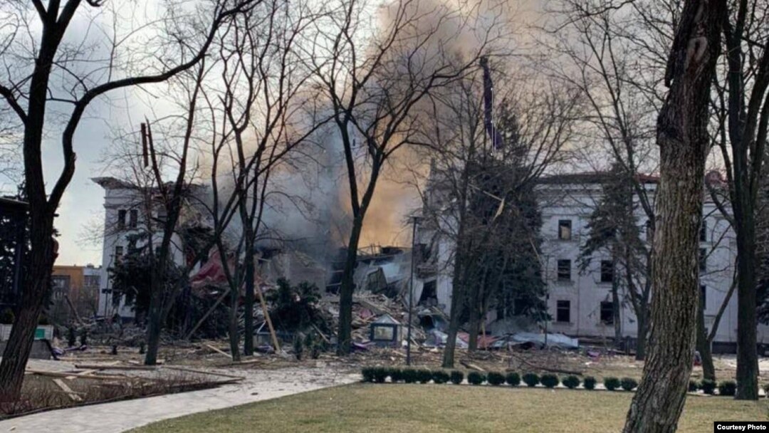 Театарот во Мариупл
