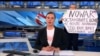 Marina Ovszjannikova az orosz állami televíziós csatorna élő adásában tiltakozott a háború ellen 2022. március 14-én