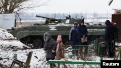  Руски танк със знак Z във Волноваха 
