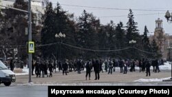 Акция за мир в Украине в Иркутске, 13 марта 2022 года