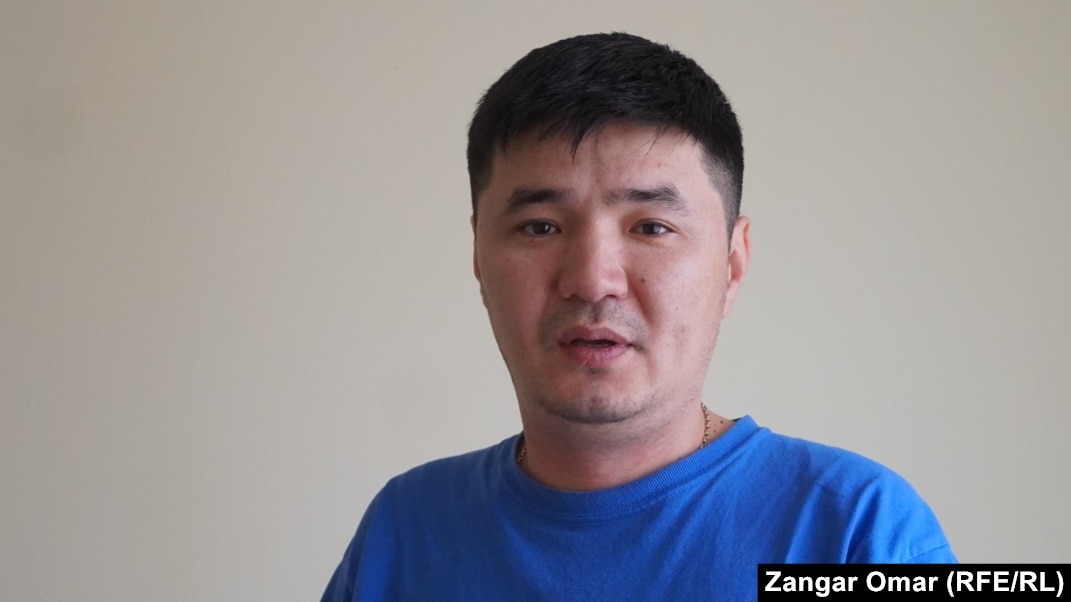 Дөңгелек тесікке сүңгуі порно gif