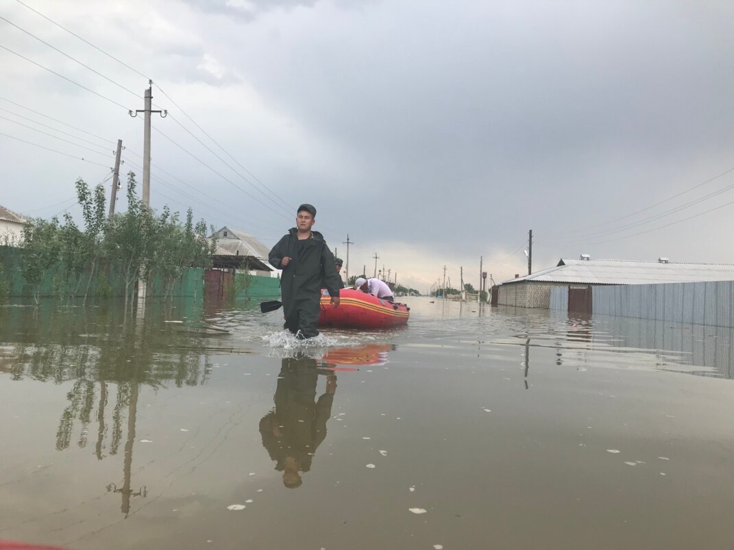 Годами копили, за одну ночь всё ушло». Как затапливало Мактааральский район