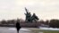 A szovjet Lettország és Riga német fasiszta megszállás alóli felszabadítóinak emlékműve a lettországi Rigában 2022. február 23-án