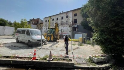 Започна разрушаването на един от емблематичните тютюневи складове в Пловдив