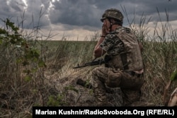 Український військовий на фронті під Соледаром