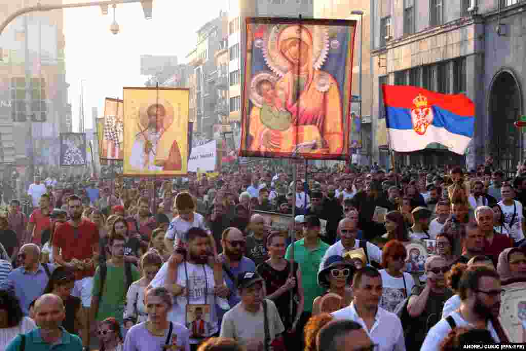 Marshet e krenarisë në Beograd janë shoqëruar nga dhuna më 2001 dhe 2010. Në vitet e tjera, ato janë mbajtur paqësisht, ndonëse me prani të madhe policore.