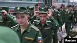 Руски наборници в Омск. Снимката е от юли 2022 г.