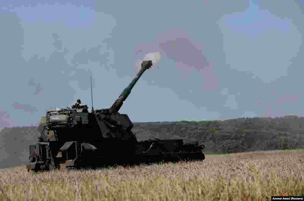 The range of the 155-mm main gun is just under 30 kilometers, while assisted projectiles can reach 40 kilometers. On June 2, Ukrinform reported that Poland would sell Ukraine an additional 60 Krabs in a deal worth $700 million.