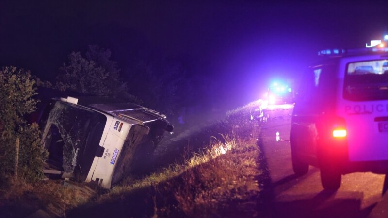Петнаесет повредени во автобуска несреќа во Унгарија