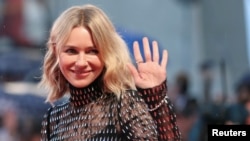Aktorja Naomi Watts në hapje të një prej edicioneve të festivalit në Venecia. Fotografi nga arkivi.
