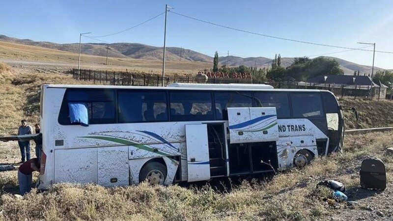 Казакстанда жол кырсыгына кабылган автобустагы төрт кыргызстандык ооруканада жатат