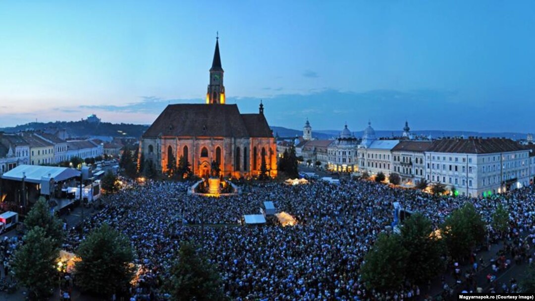 Principalele 13 Biserici - în frunte cu cea Ortodoxă, Romano-Catolică și Greco-Catolică, dar și unele culte protestante și neoprotestante - cer eliminarea sintagmei privind diversitatea din noua Lege a educației. Imagine cu caracter ilustrativ: biserica Sfântul Mihail din Cluj.