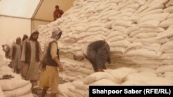 سازمان ملل متحد قبلا گفته است که مقدار زیاد آرد و گندم را در هرات ذخیره کرده است تا به نیازمندان توزیع کند