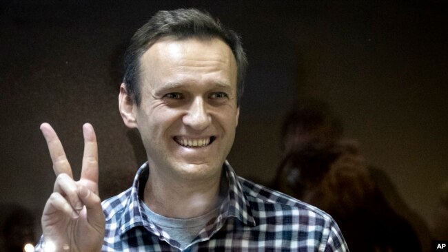 Навални в съда в Москва през февруари 2021 г., след като оцеля при опита на руските спецслужби да го отровят